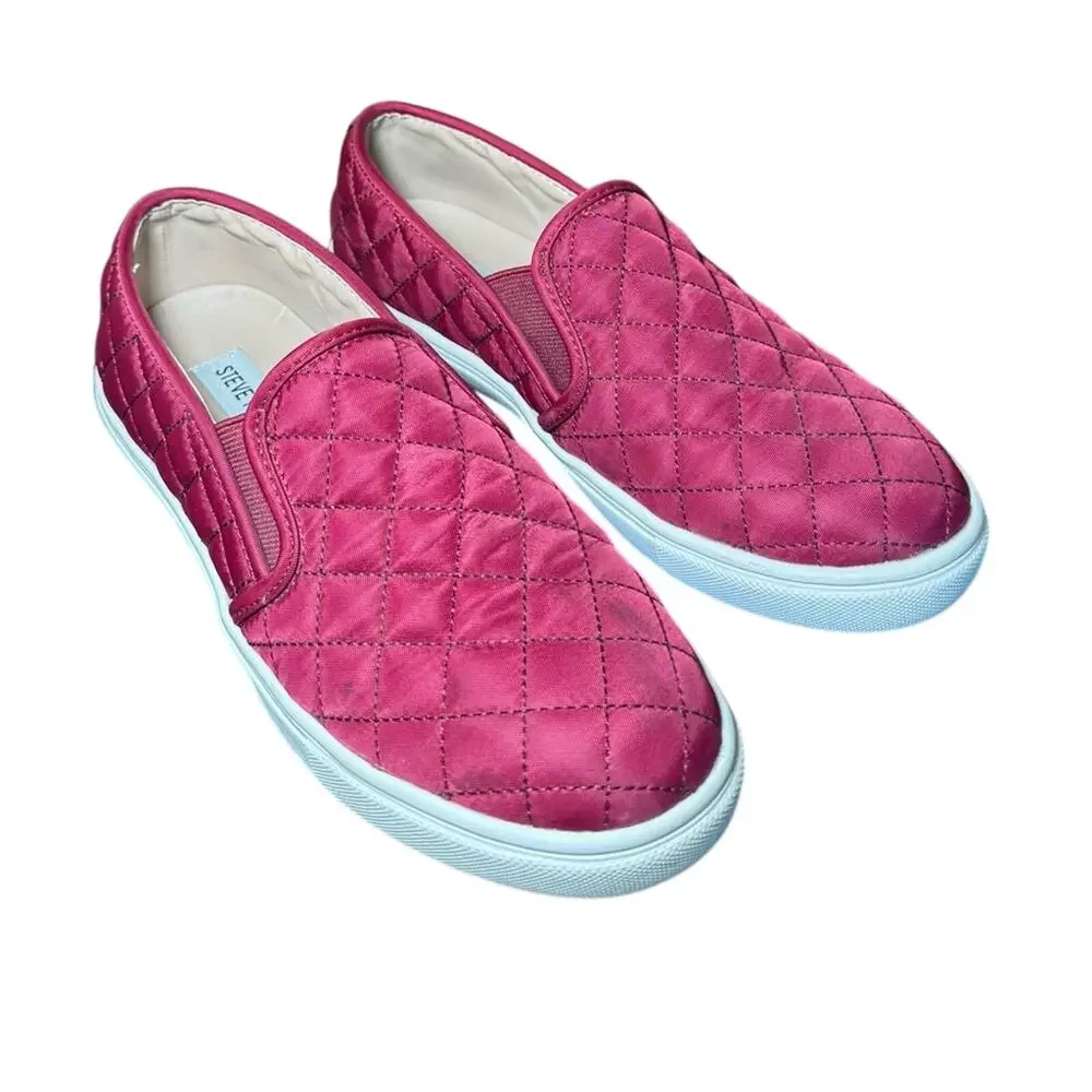 Steve Madden Ecentrcq Quilted Slip-On Sneakers Burgundy Size 6.5